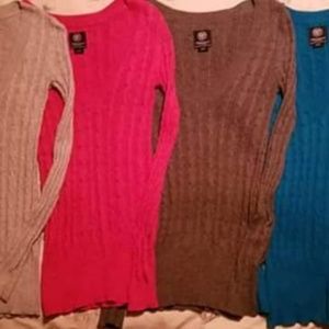 Huge lot of American Eagle sweaters size small EUC